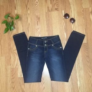 Blue Shaping Straight Leg Colombian Cut Jeans